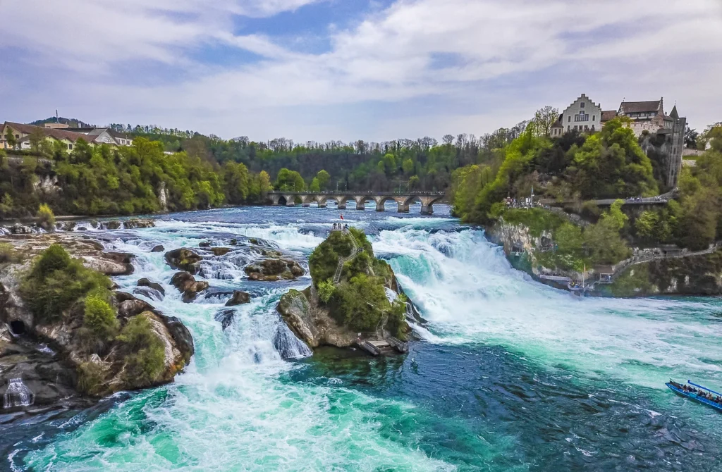 Day Trips from Zurich: Lucerne, Rhine Falls, Titlis and Jungfraujoch by Train or Tour (2026)